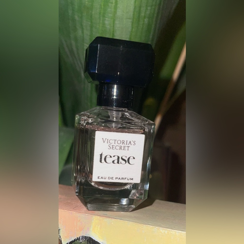 Victoria’s Secret Tease .25 oz EDP perfume miniature spray bottle